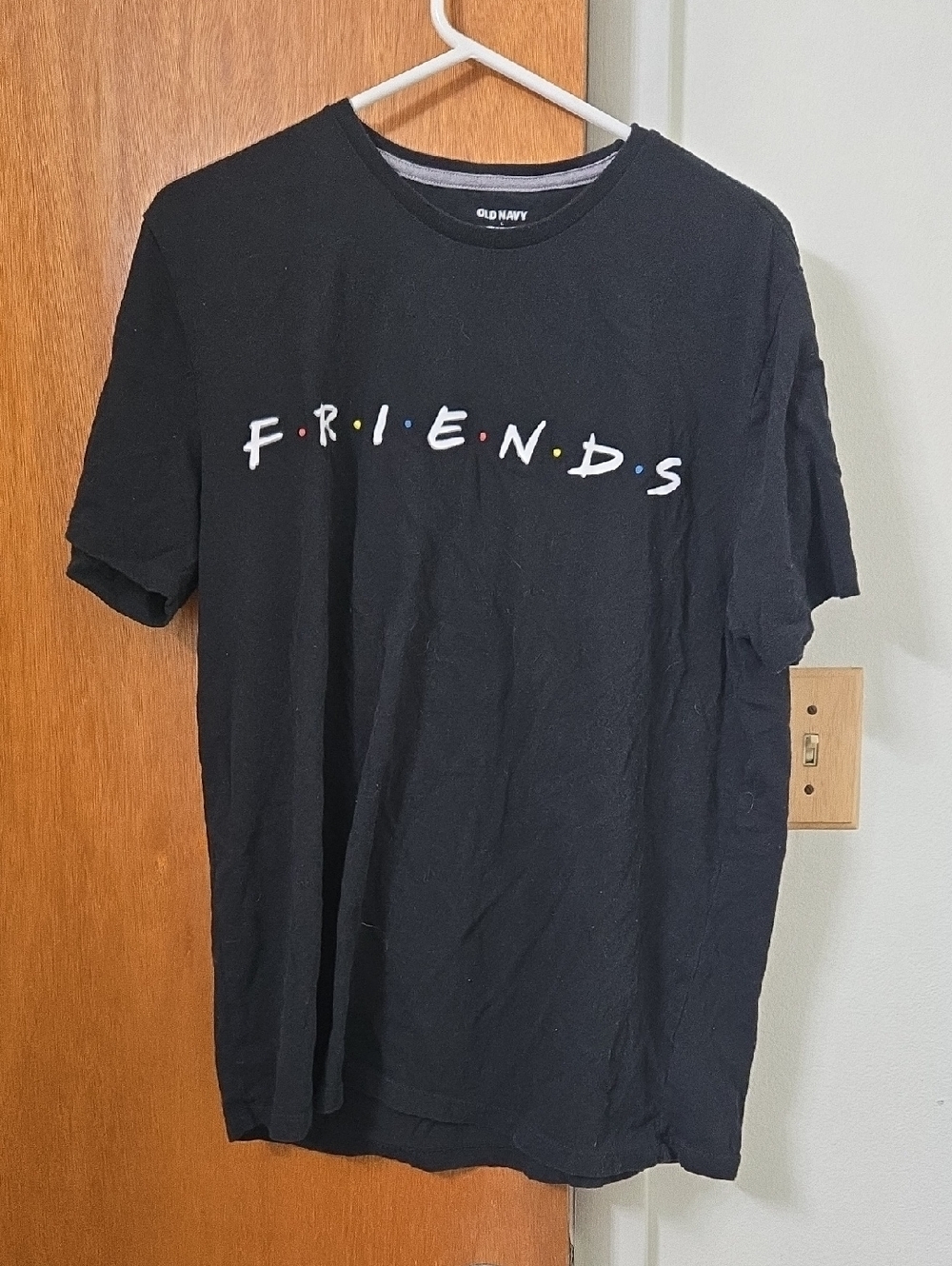 Old Navy Black 'FRIENDS' Short-Sleeve Graphic Tee